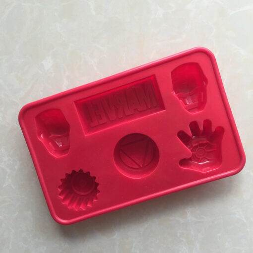 Vedini Iron Man silicone cake mold