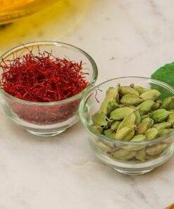 Cardamom saffron vedini candle cosmatic