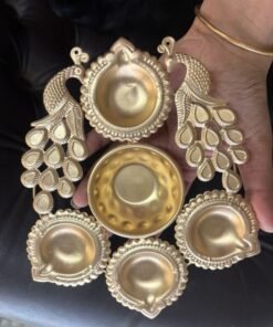 Vedini Peacock Metal Urli